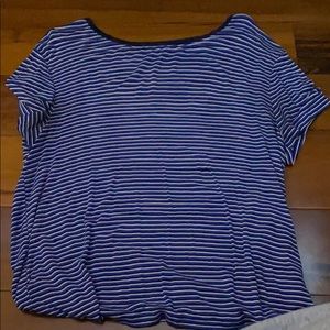 soft and sexy american eagle tshirt !!